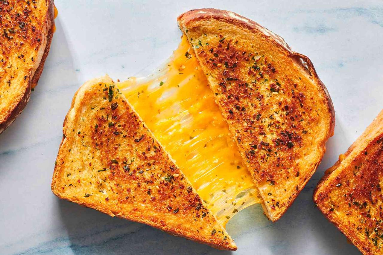 Garlic Bread Grilled Cheese Sandwich Recipe