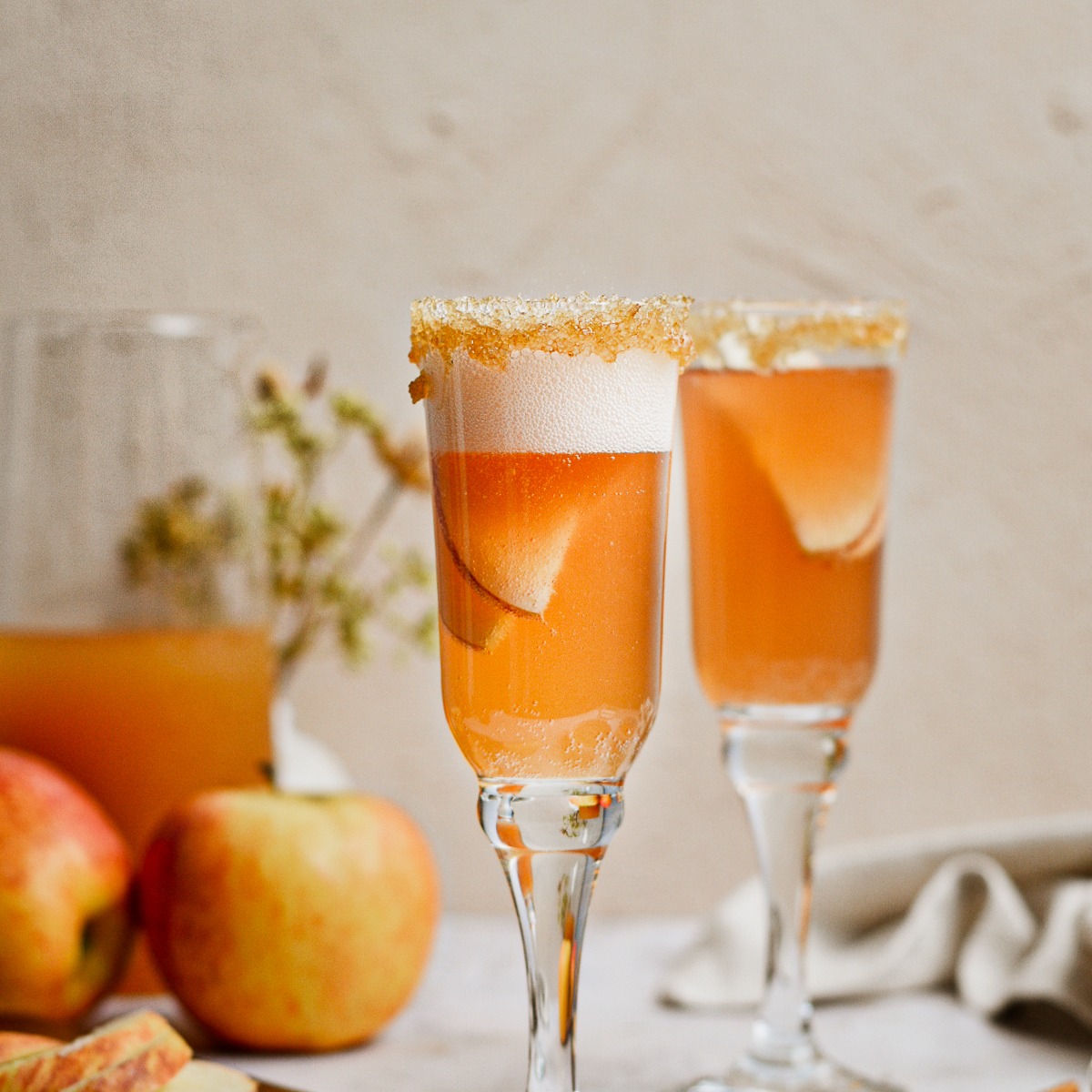 Apple Cider Mimosas - UncomplicatedChef