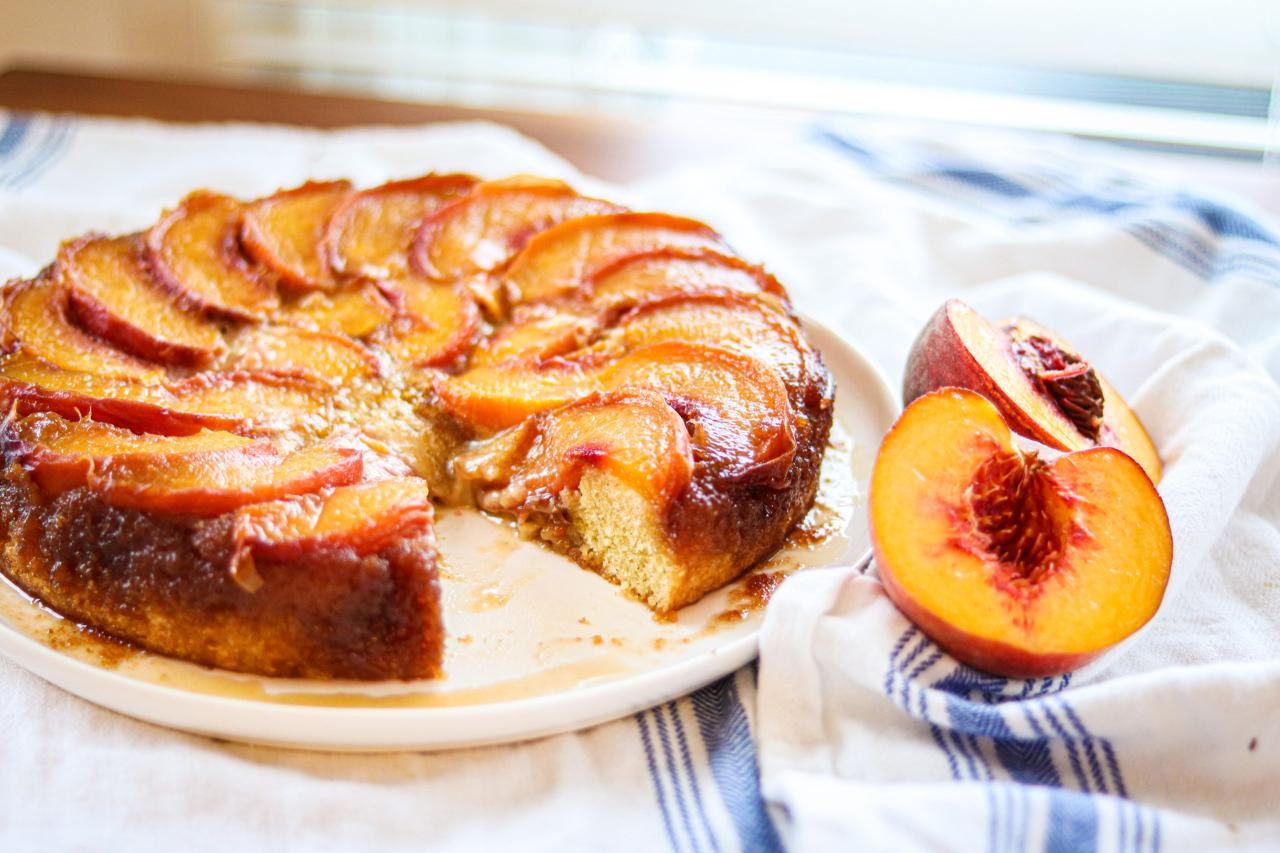 Summer Peach Upside Down Cake - Sisters Sans Gluten