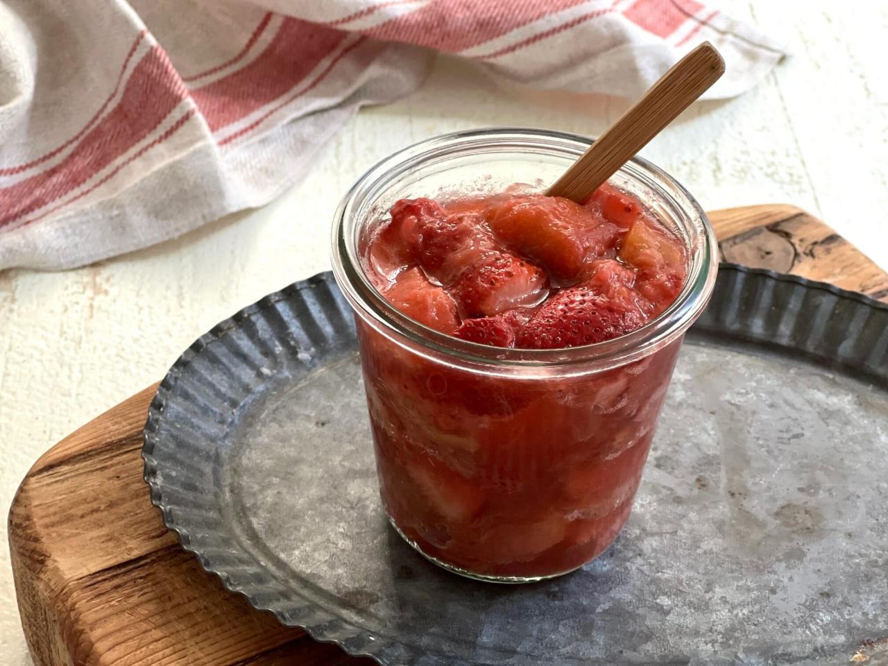 Strawberry Rhubarb Compote - Mom's Kitchen Handbook